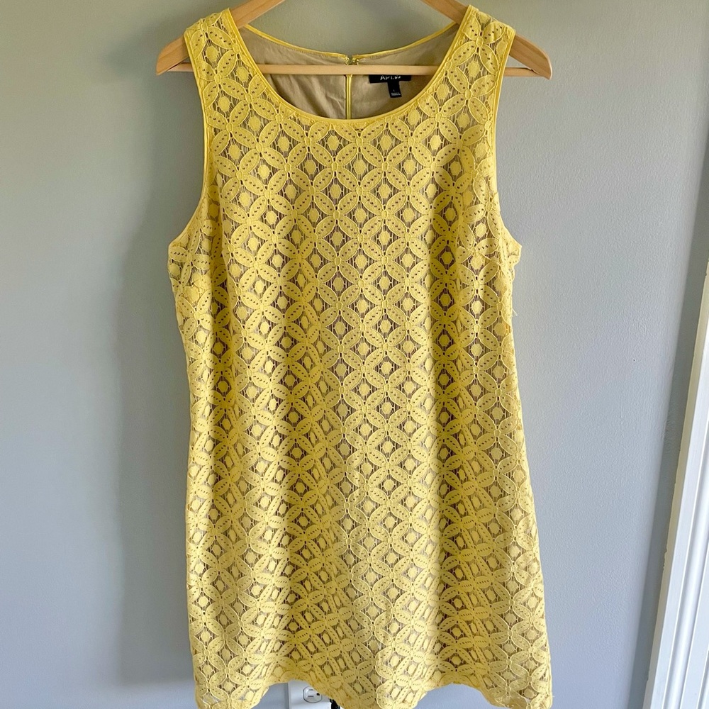 Sleeveless Yellow Lace Shift Dress